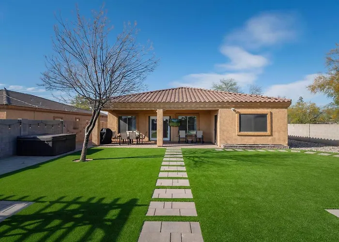 Stylish 4br Desert Oasis With Pool And Putting * Phoenix