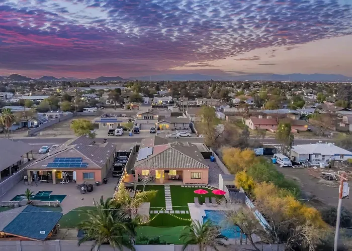Holiday home Stylish 4br Desert Oasis With Pool And Putting *